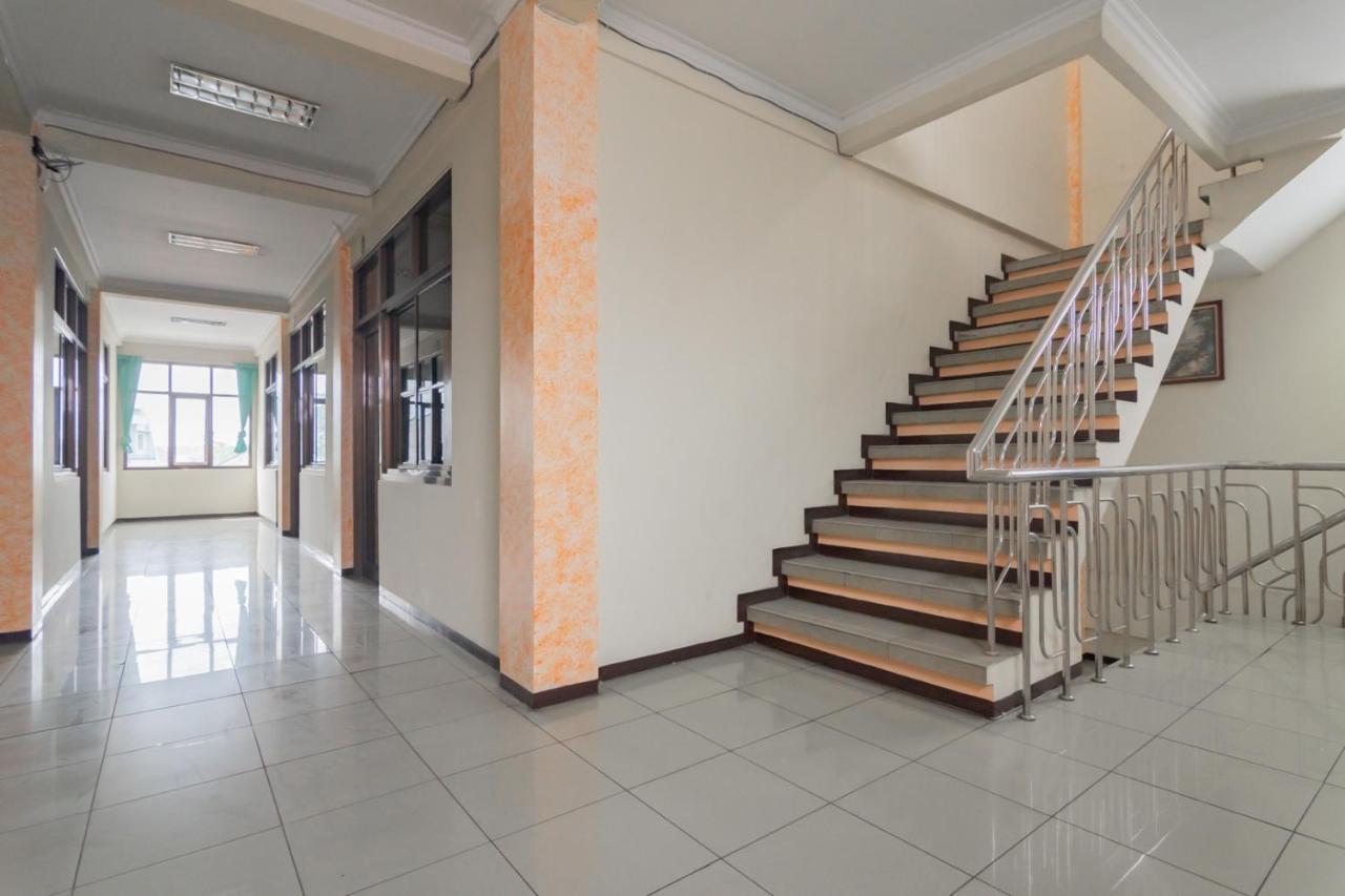 Reddoorz @ Achino Hotel Bandung Exterior foto